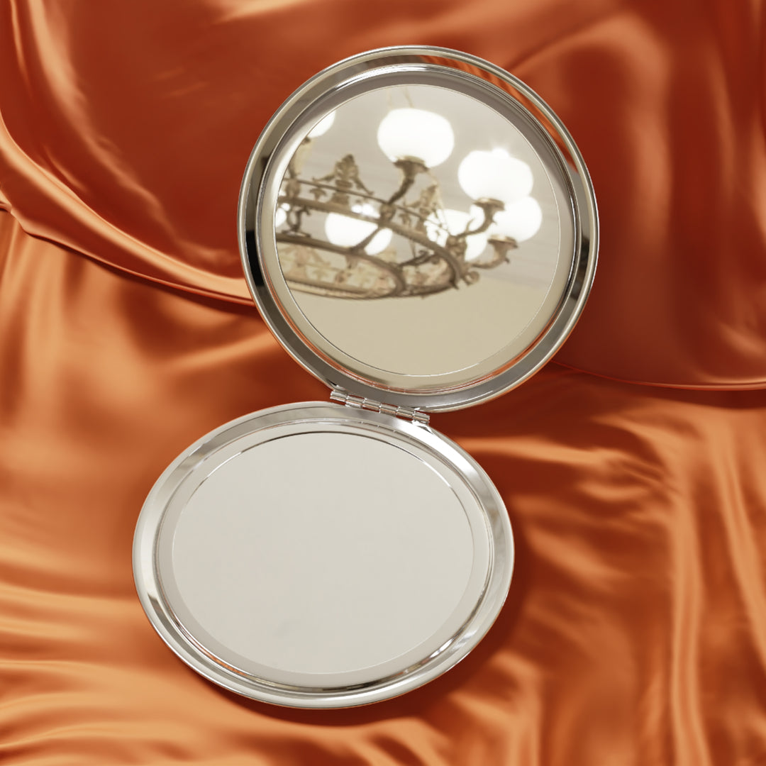 CRIPTICA Makeup is the Medium Compact Mirror